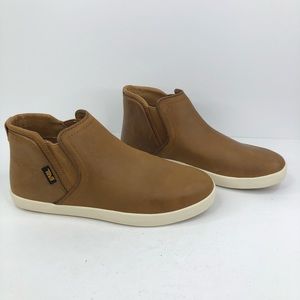 teva willow chelsea boot
